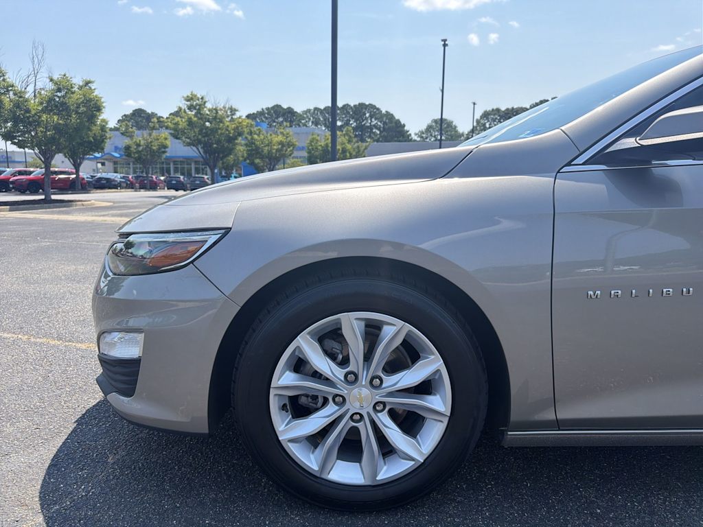 Thumbnail: 2025 Chevrolet Malibu - 6
