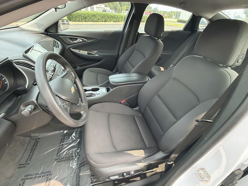 Thumbnail: 2024 Chevrolet Malibu - 8