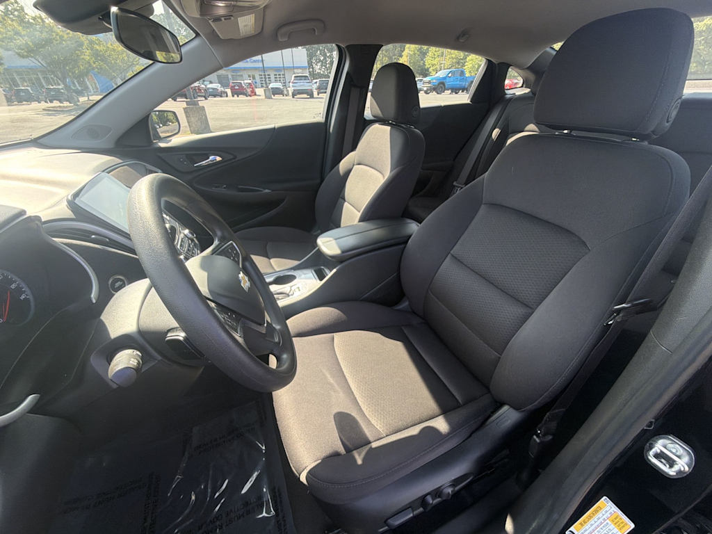Thumbnail: 2024 Chevrolet Malibu - 7