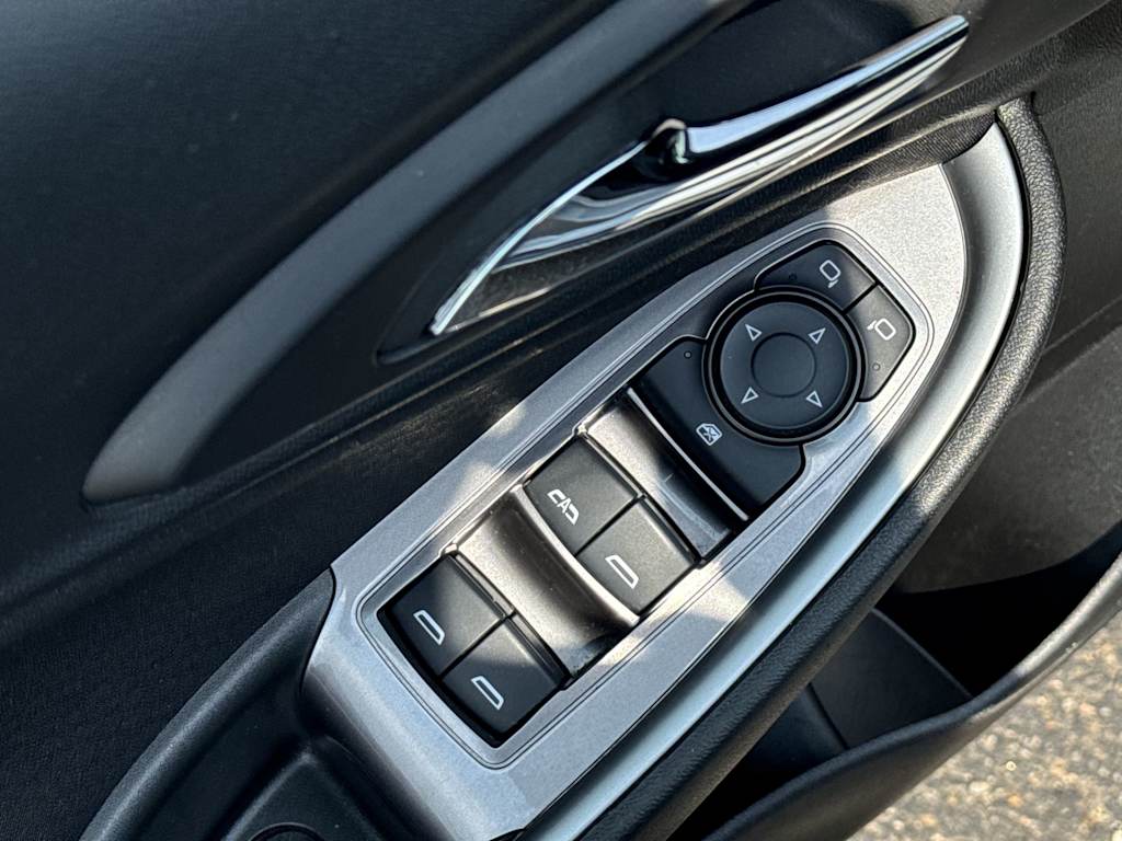 Thumbnail: 2024 Chevrolet Malibu - 21