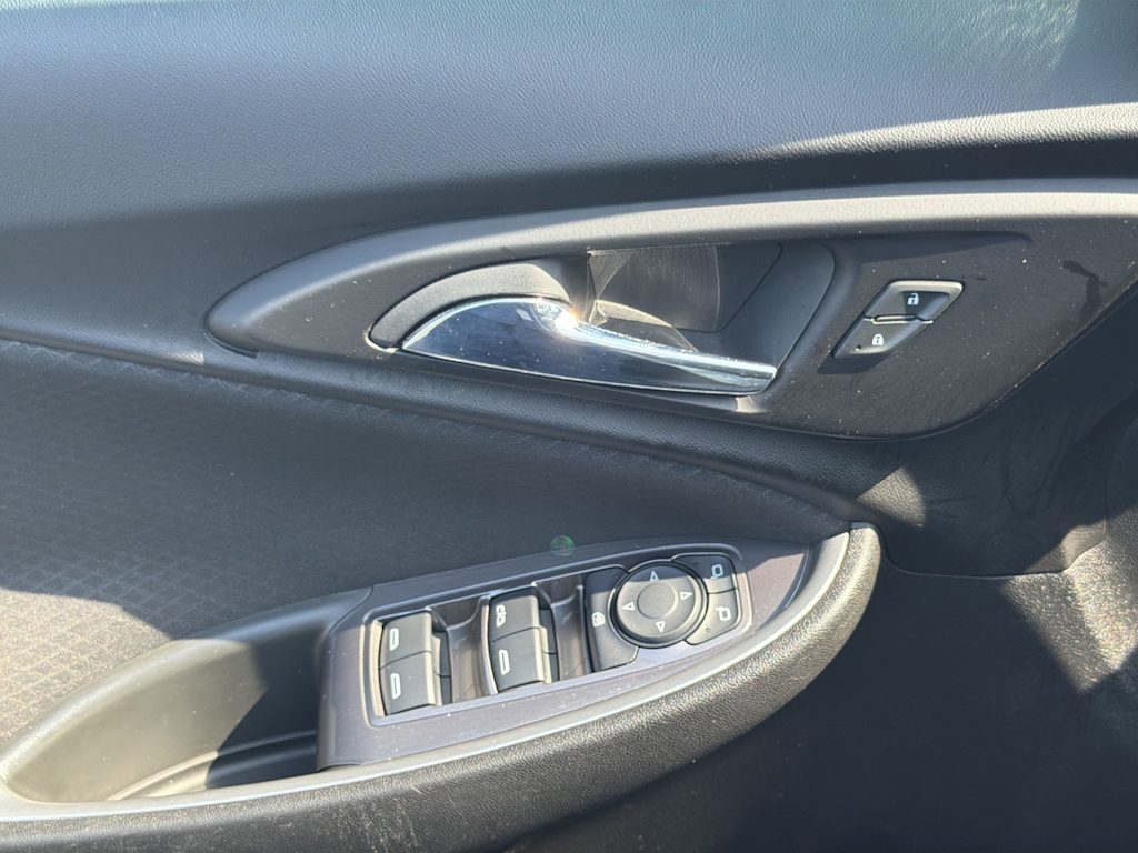 Thumbnail: 2024 Chevrolet Malibu - 22