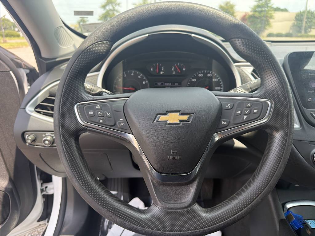 Thumbnail: 2024 Chevrolet Malibu - 2