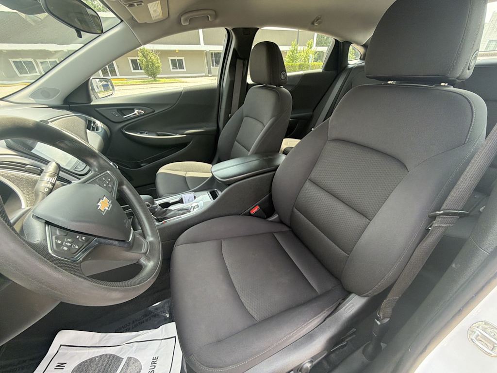 Thumbnail: 2024 Chevrolet Malibu - 8
