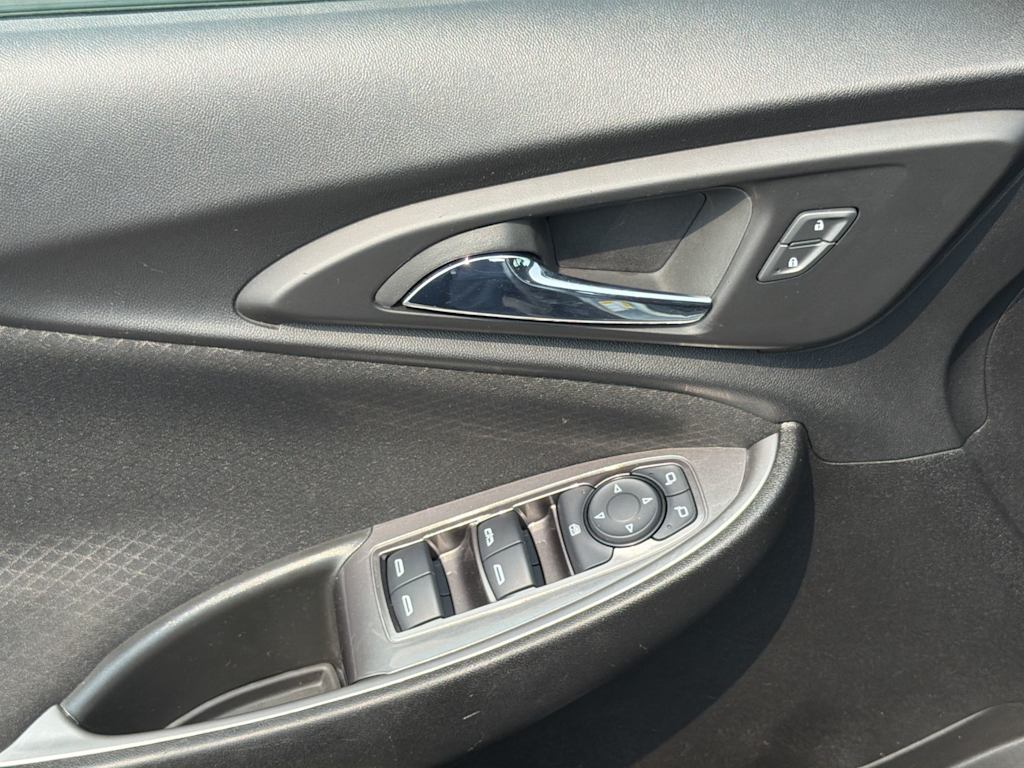 Thumbnail: 2024 Chevrolet Malibu - 21