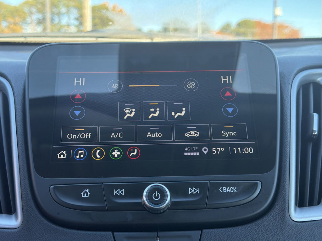 Thumbnail: 2024 Chevrolet Malibu - 21