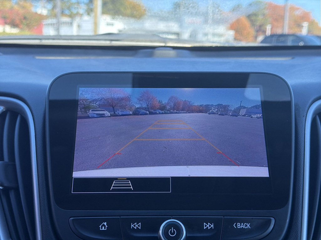 Thumbnail: 2024 Chevrolet Malibu - 25