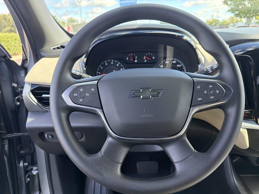 Thumbnail: 2023 Chevrolet Traverse - 2
