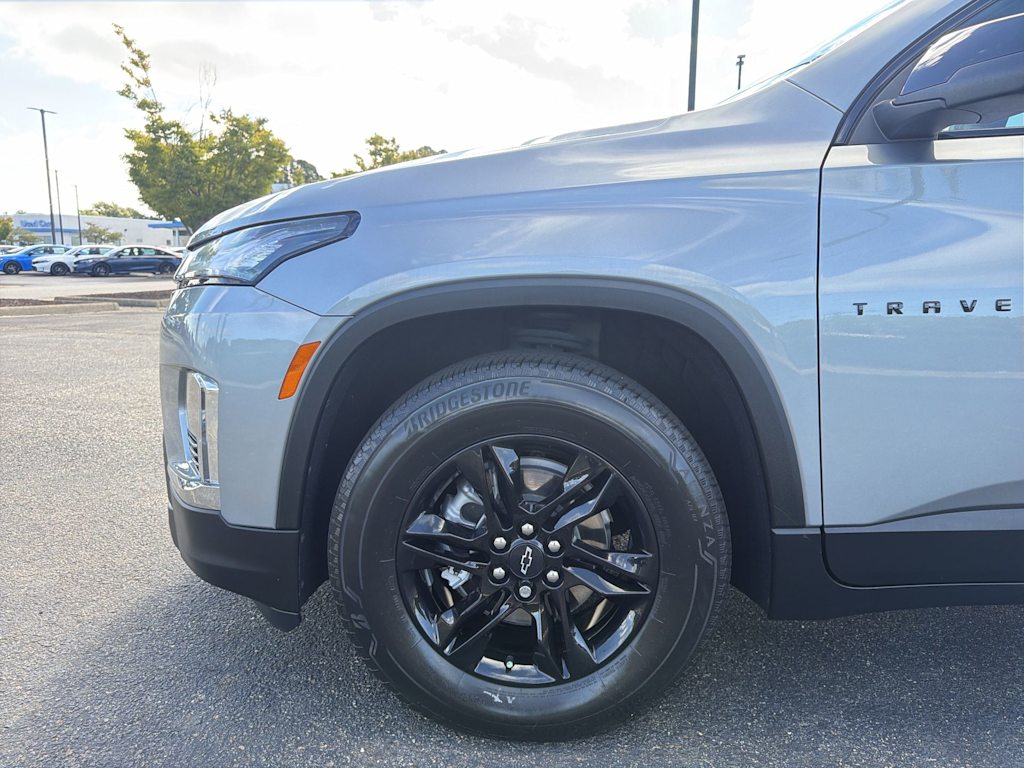 Thumbnail: 2023 Chevrolet Traverse - 5