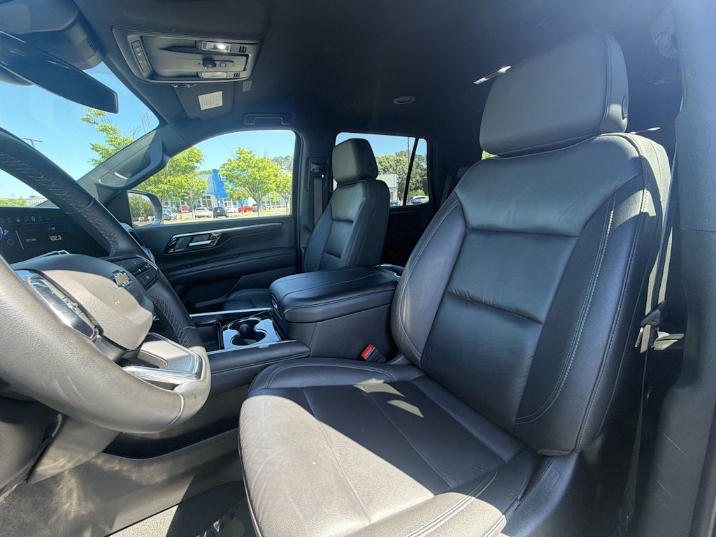 Thumbnail: 2025 Chevrolet Tahoe - 8