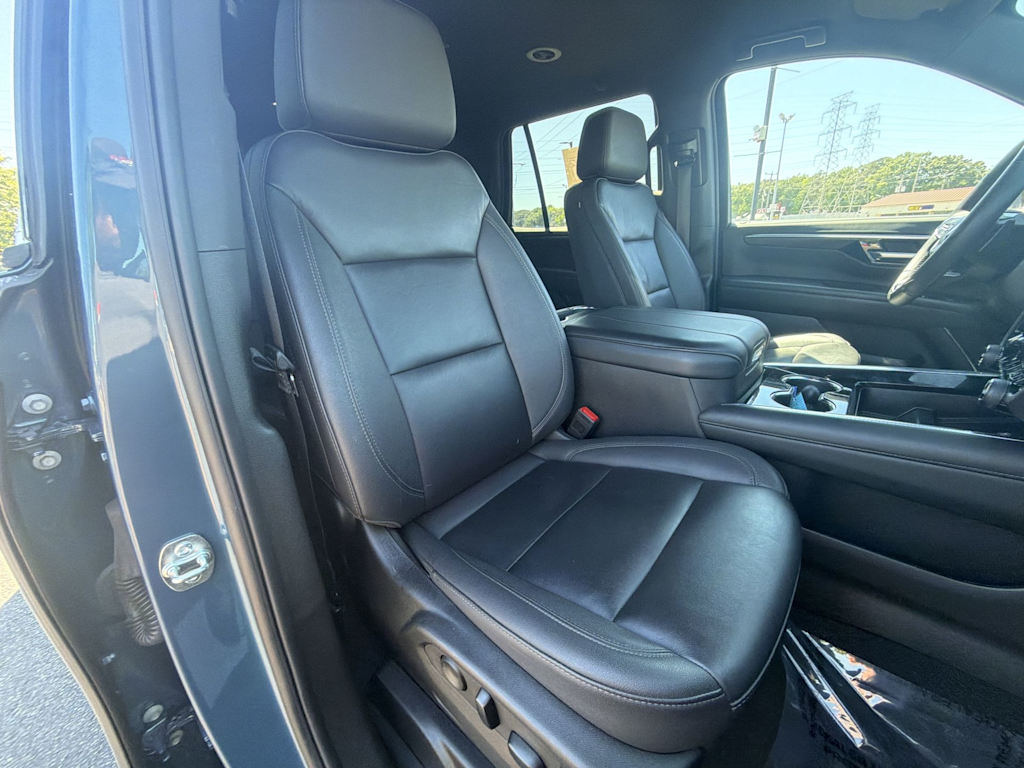 Thumbnail: 2025 Chevrolet Tahoe - 9