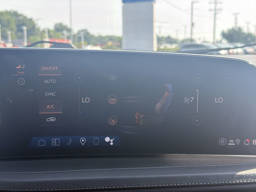 Thumbnail: 2025 Cadillac XT4 - 22