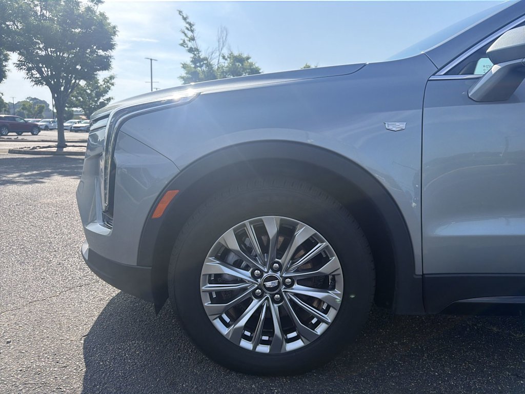 Thumbnail: 2025 Cadillac XT4 - 6