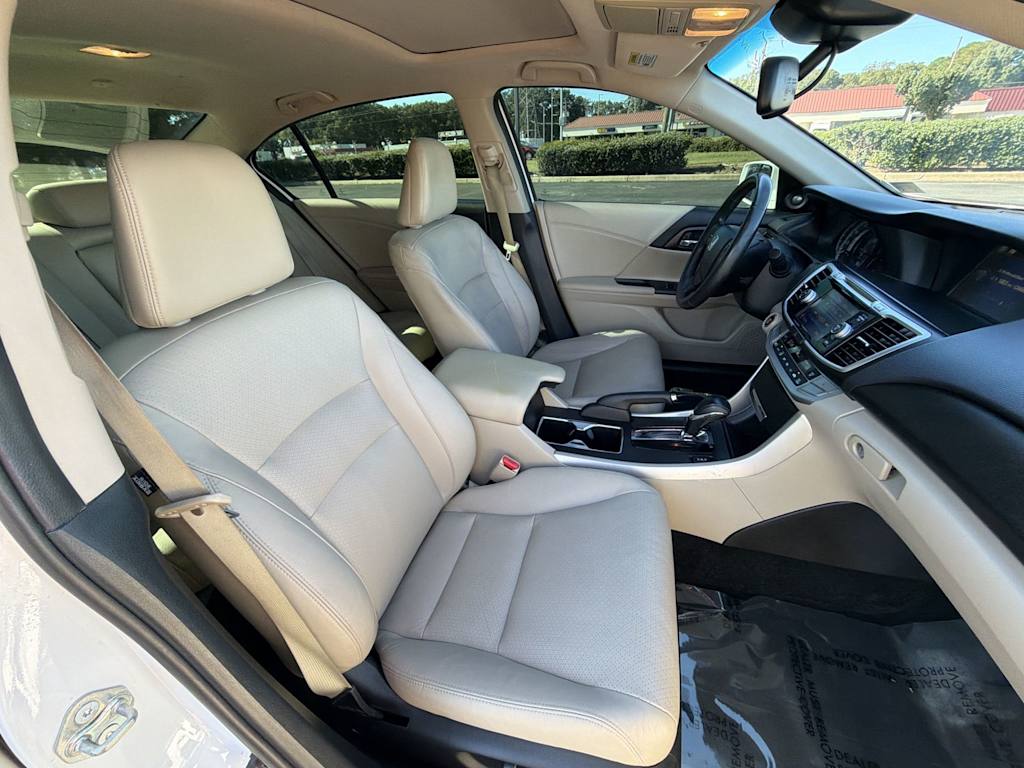 Thumbnail: 2015 Honda Accord - 10