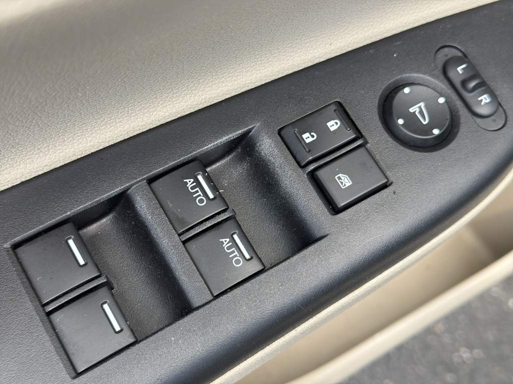 Thumbnail: 2013 Honda Accord - 21