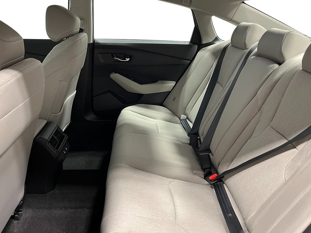 2025 Honda Accord SE 13