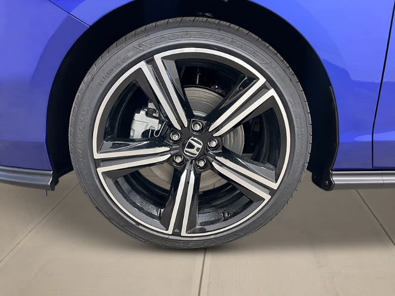 2025 Honda Accord Sport 8