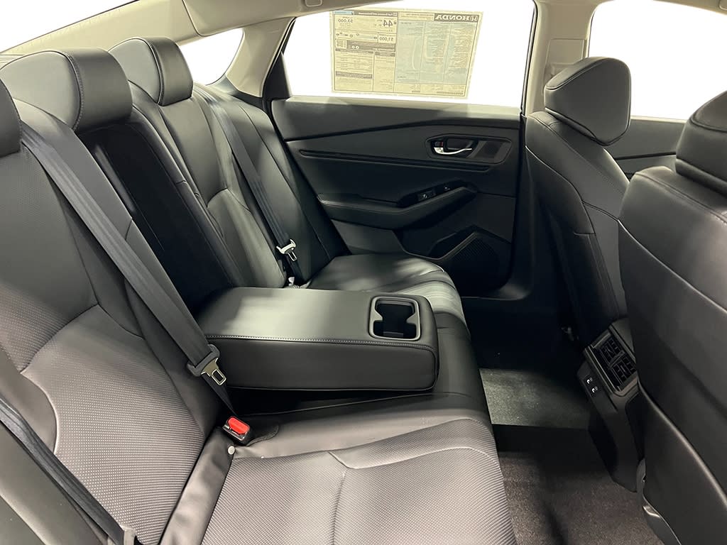 Thumbnail: 2025 Honda Accord - 32