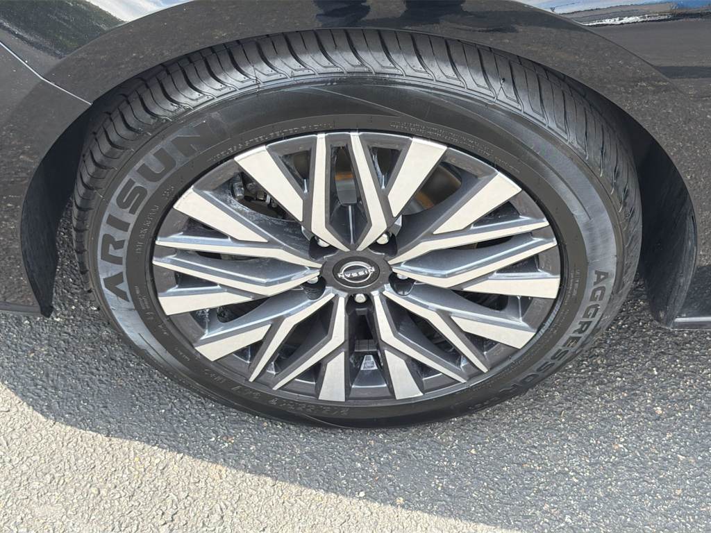 Thumbnail: 2024 Nissan Altima - 6