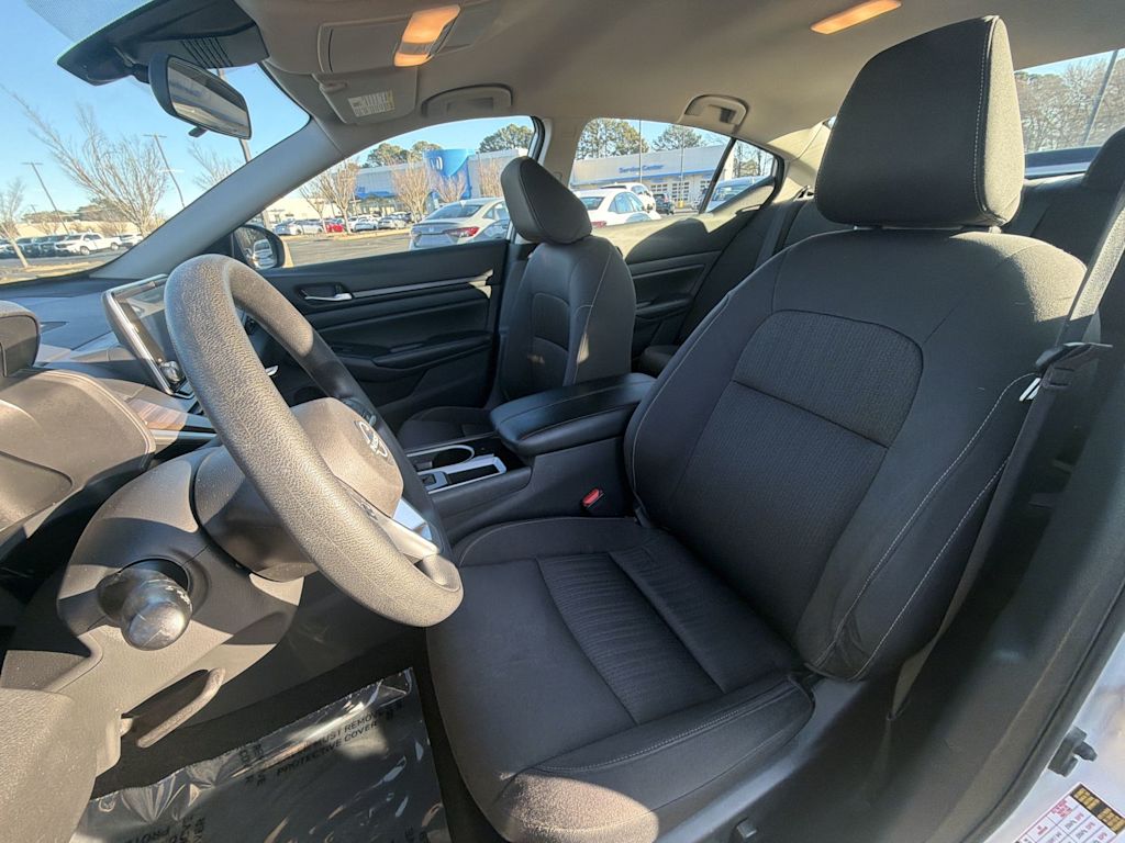 Thumbnail: 2024 Nissan Altima - 9