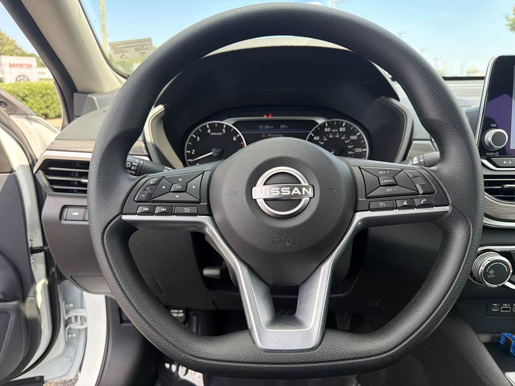 Thumbnail: 2025 Nissan Altima - 2