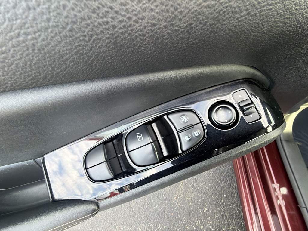 Thumbnail: 2023 Nissan Altima - 21