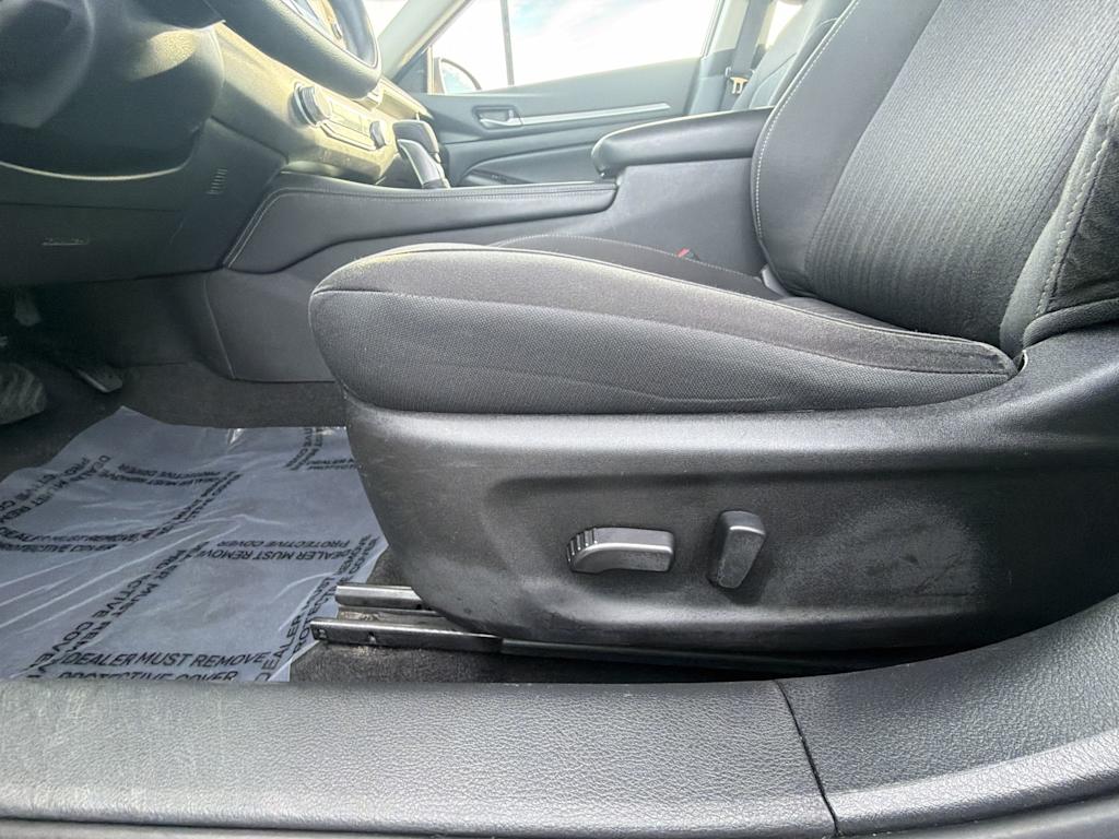 Thumbnail: 2023 Nissan Altima - 20