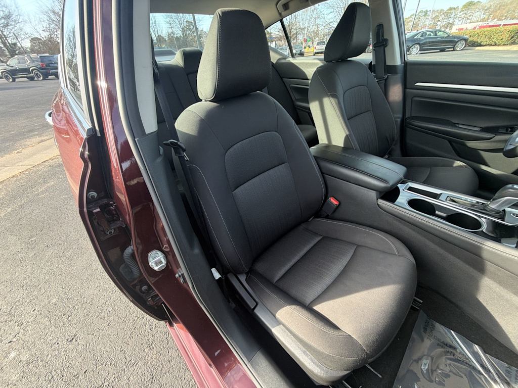 Thumbnail: 2023 Nissan Altima - 8