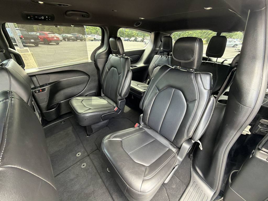 Thumbnail: 2025 Chrysler Pacifica - 11