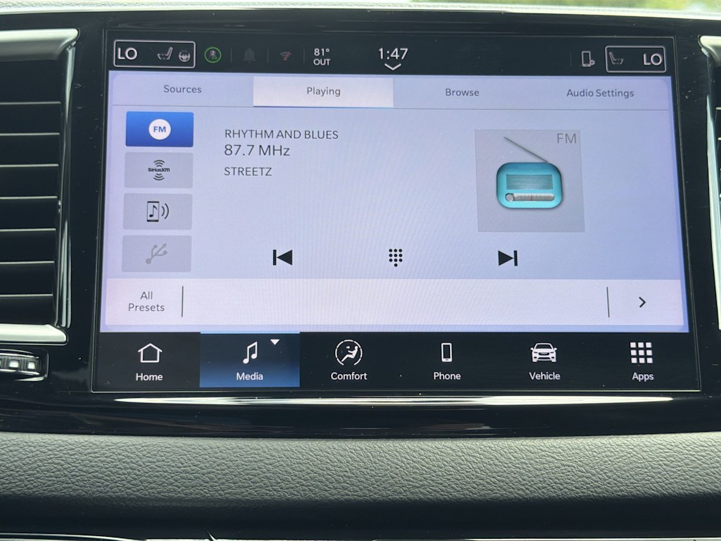 Thumbnail: 2025 Chrysler Pacifica - 12