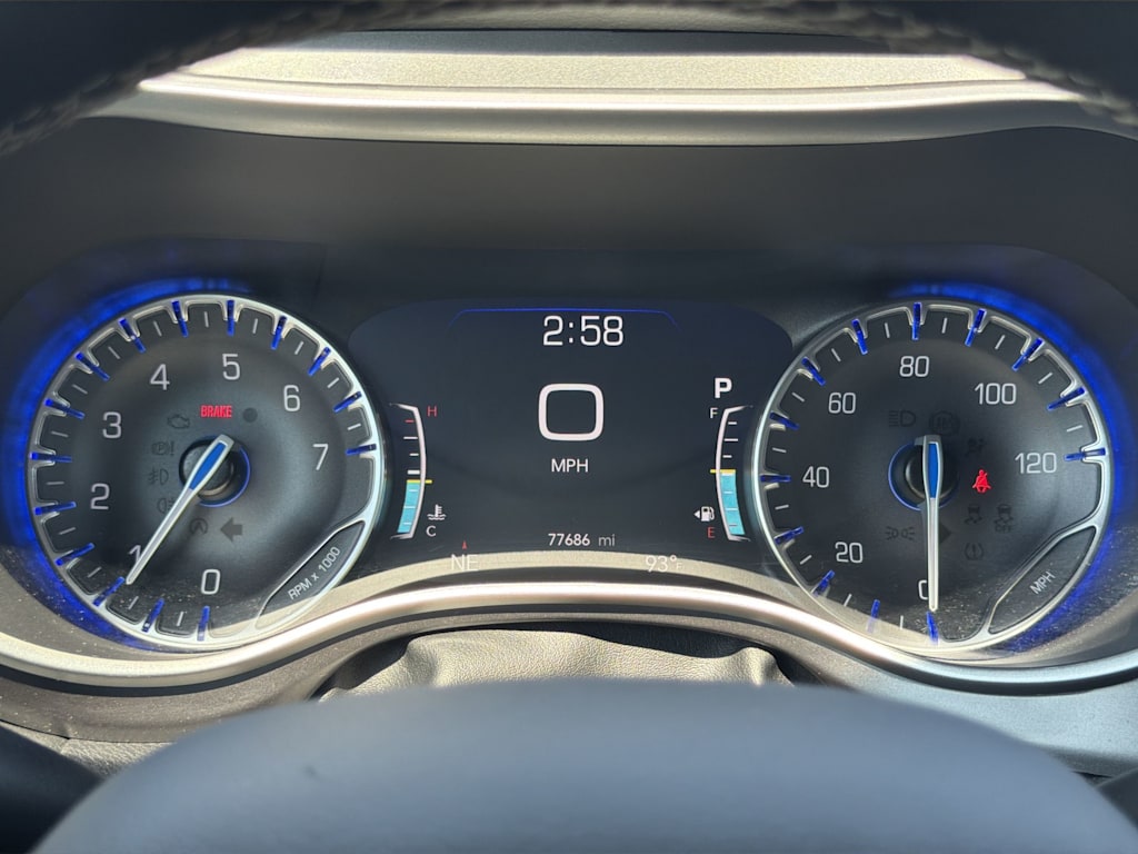 Thumbnail: 2023 Chrysler Pacifica - 14