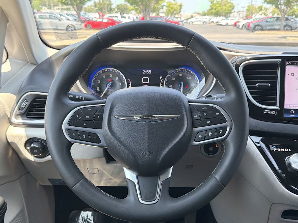 Thumbnail: 2023 Chrysler Pacifica - 2