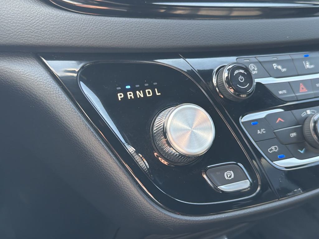 Thumbnail: 2025 Chrysler Pacifica - 23
