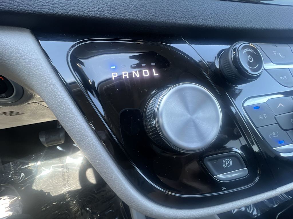 Thumbnail: 2024 Chrysler Pacifica - 22