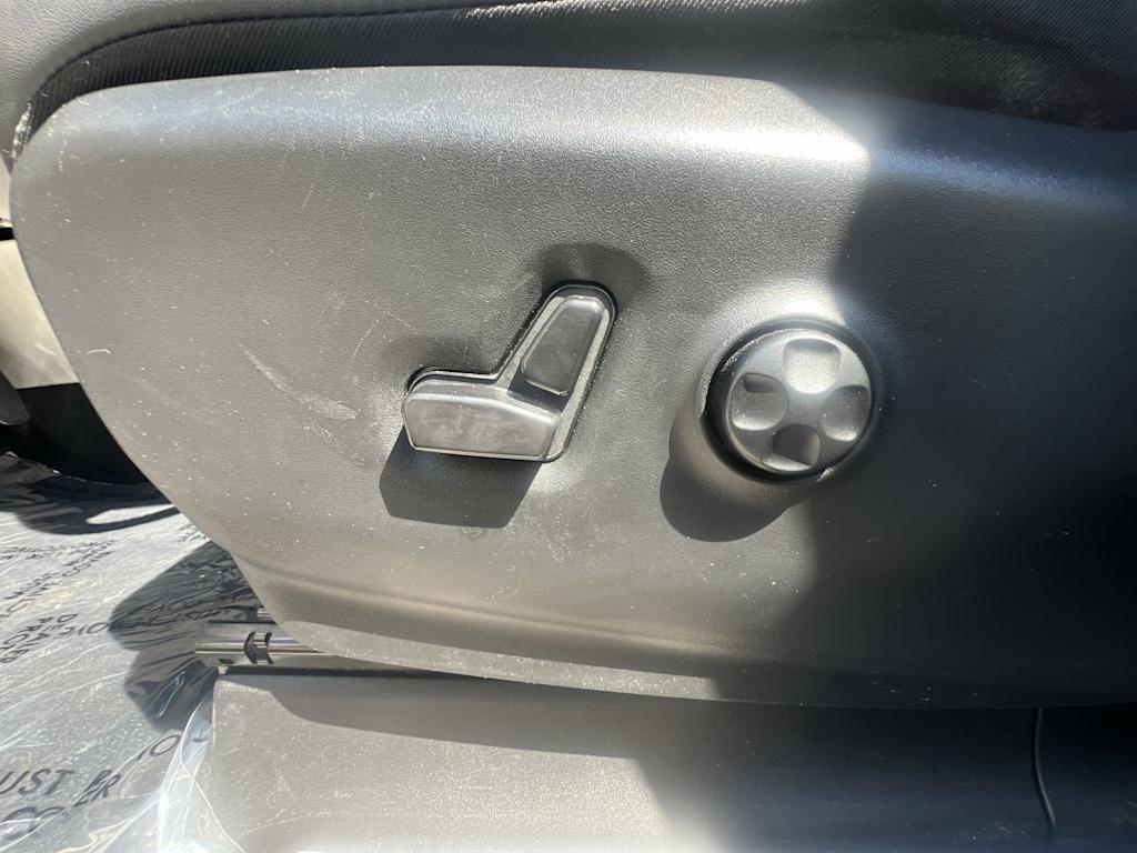 Thumbnail: 2024 Chrysler Pacifica - 19