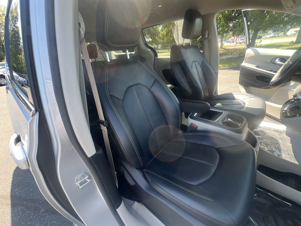 Thumbnail: 2024 Chrysler Pacifica - 25