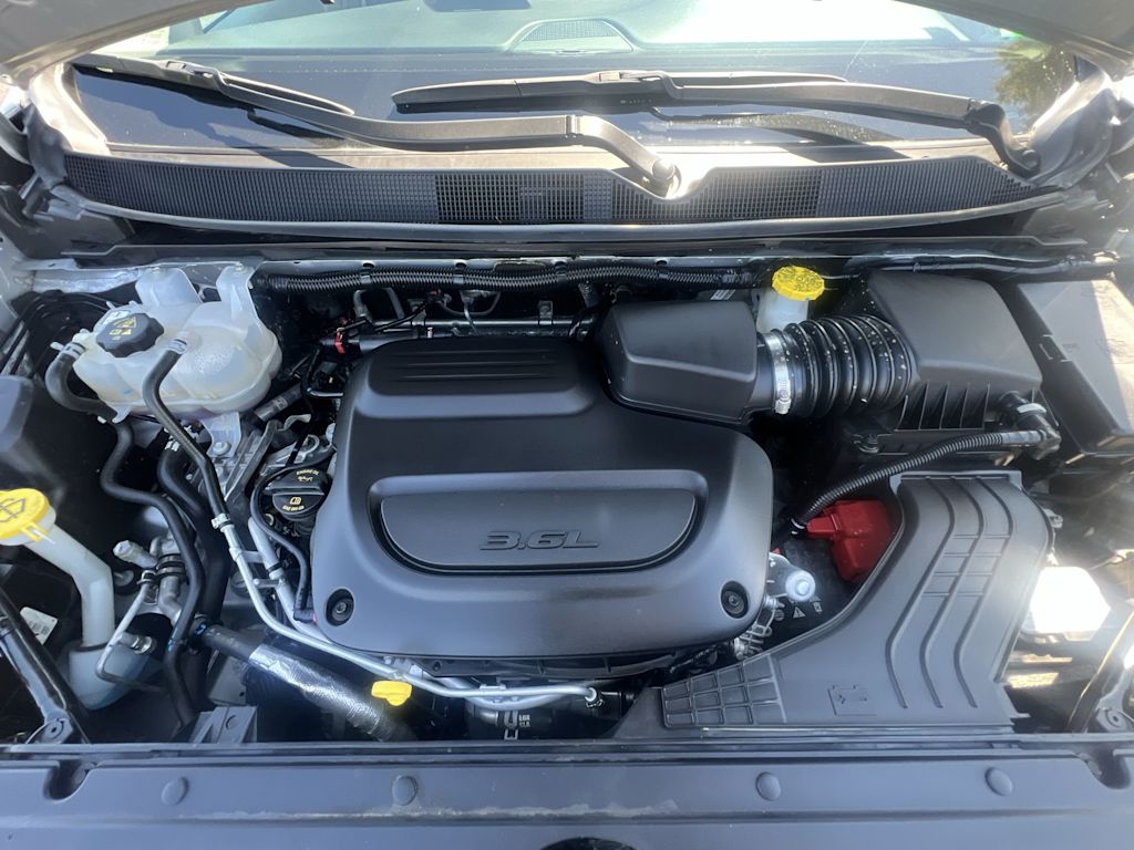 Thumbnail: 2024 Chrysler Pacifica - 7