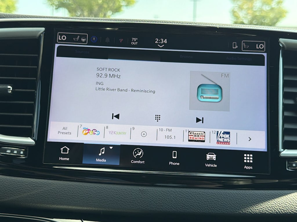 Thumbnail: 2025 Chrysler Pacifica - 12