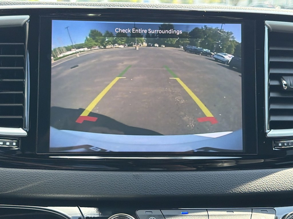 Thumbnail: 2025 Chrysler Pacifica - 23