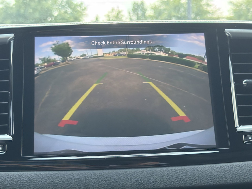 Thumbnail: 2025 Chrysler Pacifica - 23