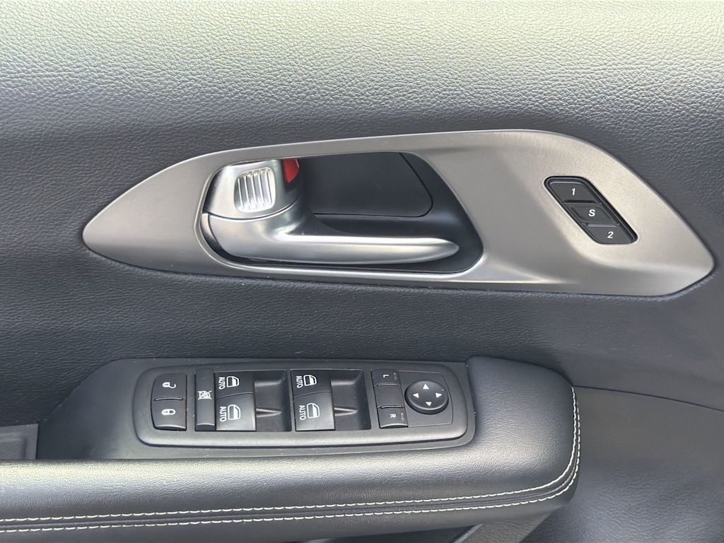 Thumbnail: 2025 Chrysler Pacifica - 20