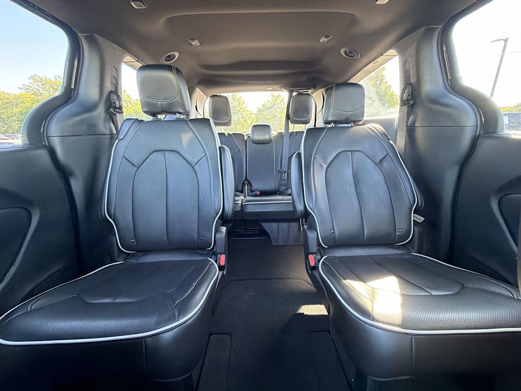 Thumbnail: 2026 Chrysler Pacifica - 10