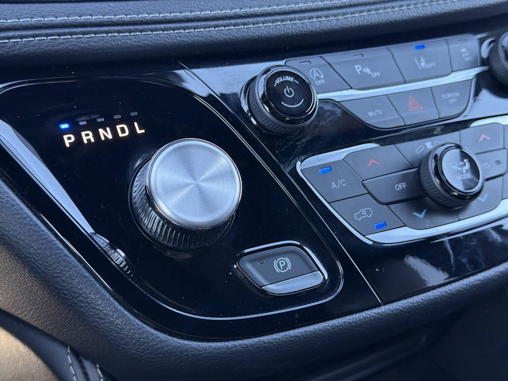 Thumbnail: 2026 Chrysler Pacifica - 12