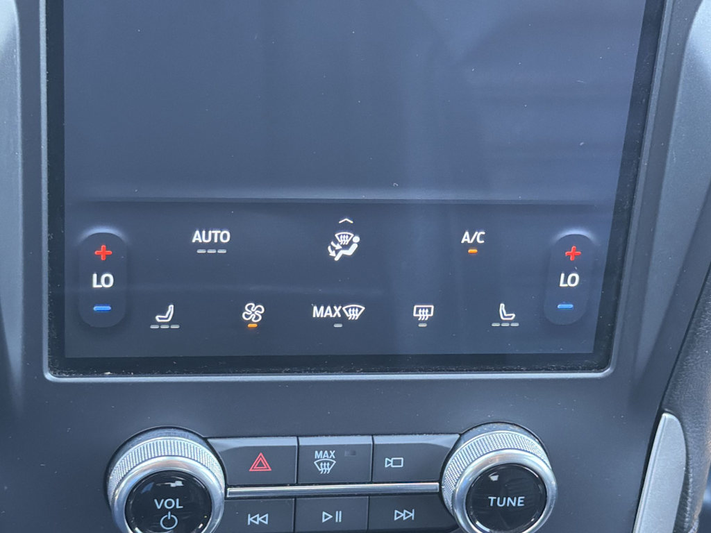 Thumbnail: 2024 Ford Edge - 22