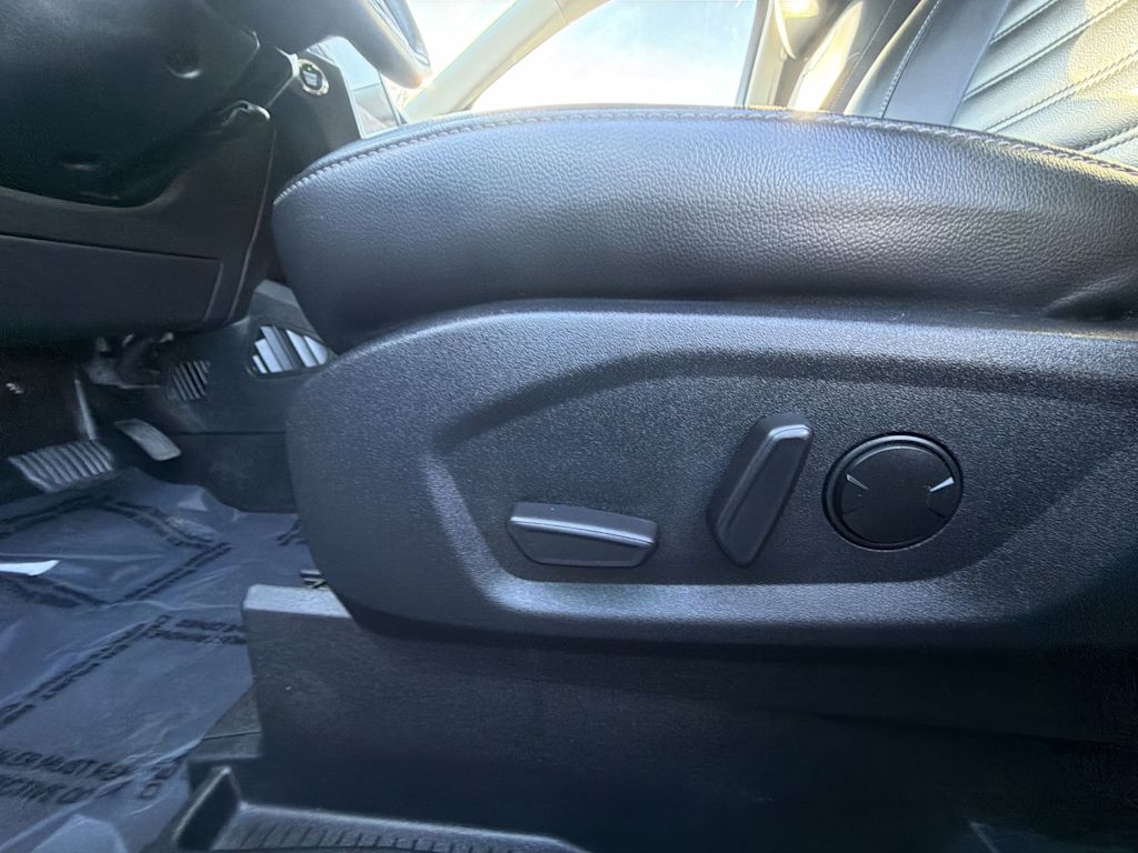 Thumbnail: 2024 Ford Edge - 18