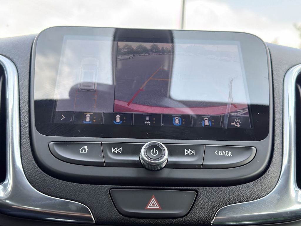 Thumbnail: 2019 Chevrolet Equinox - 25