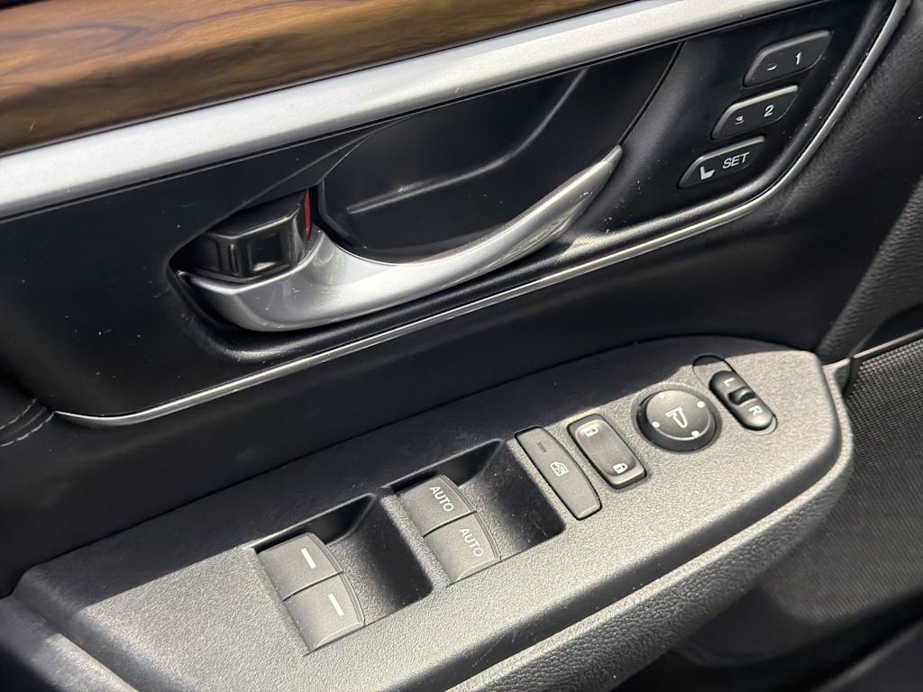 Thumbnail: 2018 Honda CR-V - 21