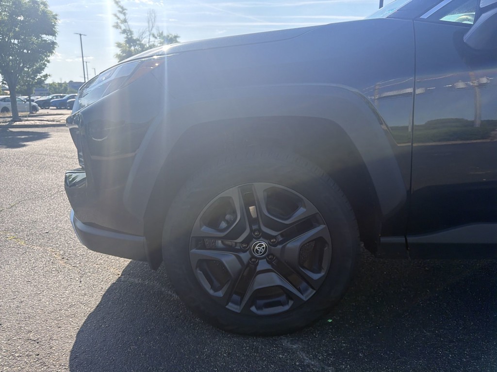 Thumbnail: 2024 Toyota RAV4 - 12