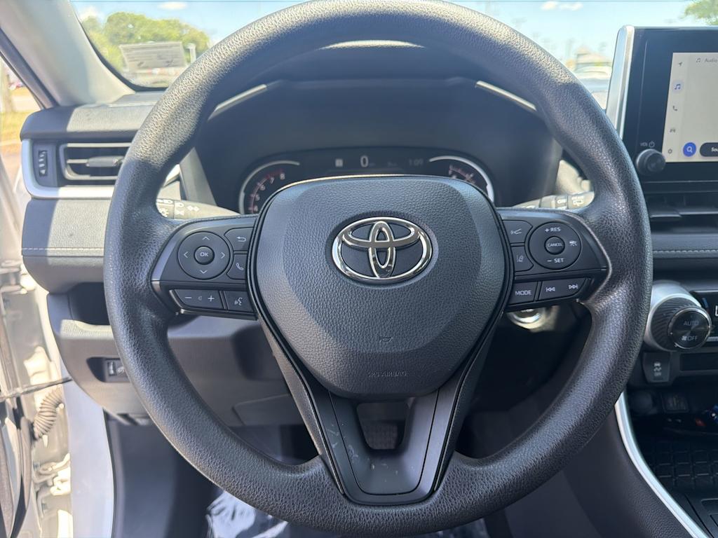 Thumbnail: 2025 Toyota RAV4 - 2