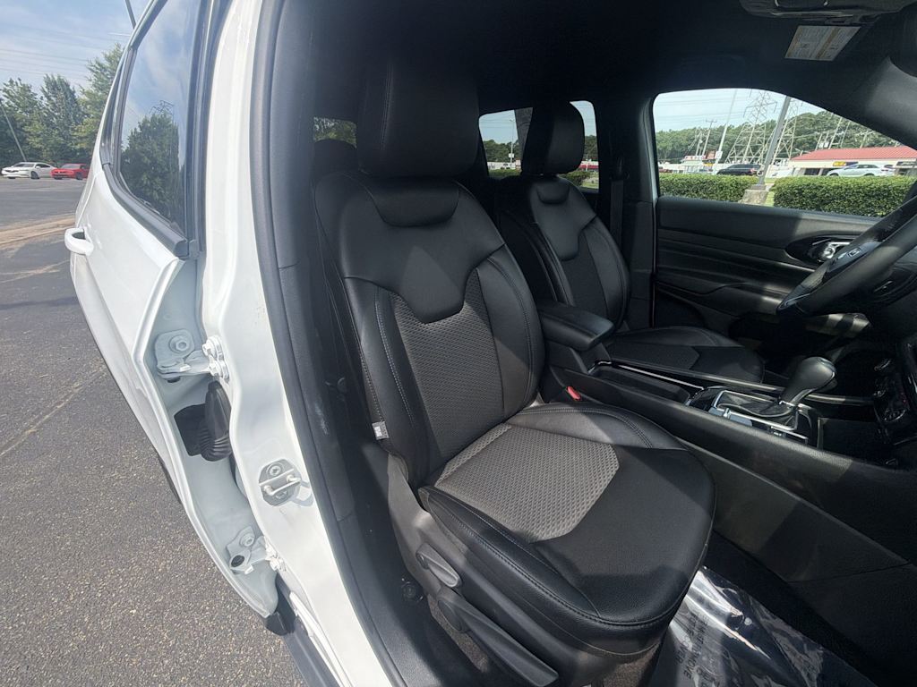 Thumbnail: 2025 Jeep Compass - 25