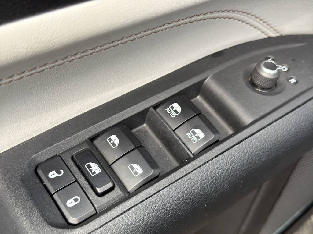 Thumbnail: 2024 Jeep Compass - 21